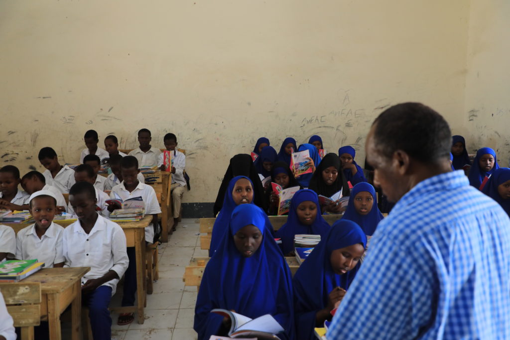 Teacher-Omar-Yusuf-at-Hanti-wadaag-school-in-Mogadishu-1024x683 
